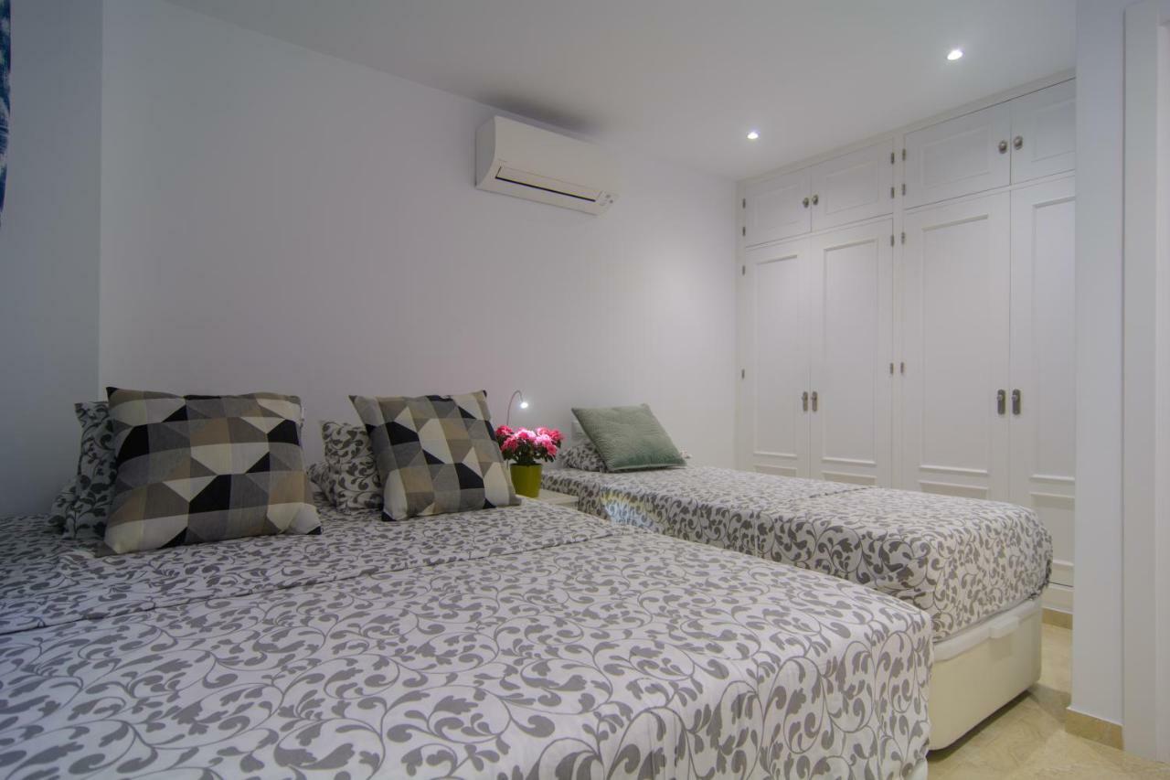 River Playa Beachfront Apartment, Large Terrace Fuengirola Esterno foto